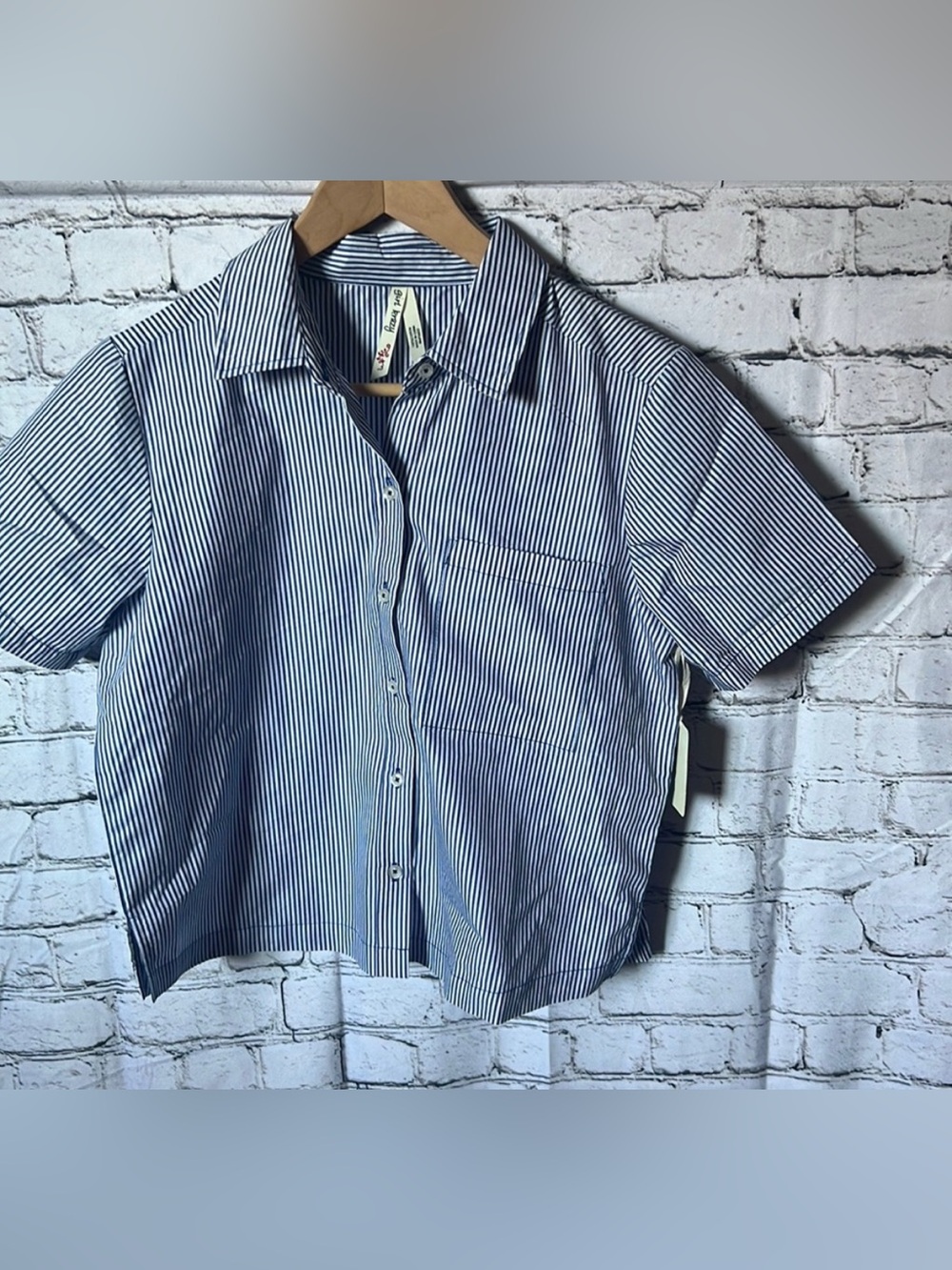 Girl Krazy Blue & White Striped Button-Up cropped shirt